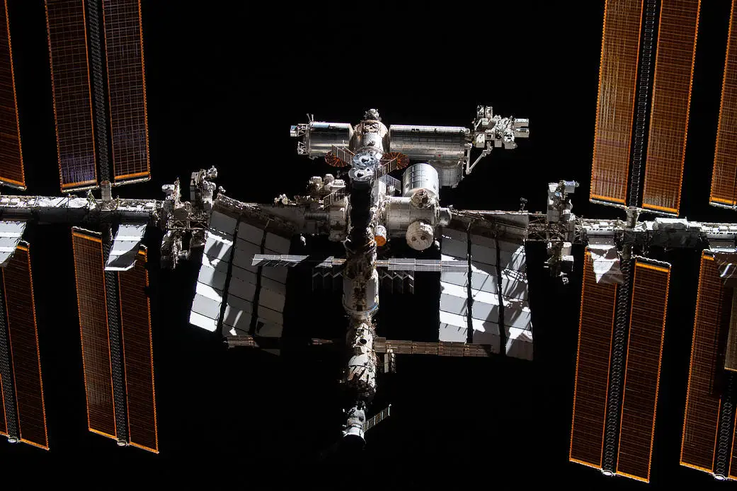 ISSでの空気漏れ、NASAが最新情報を発表　クルーの退避は解除
